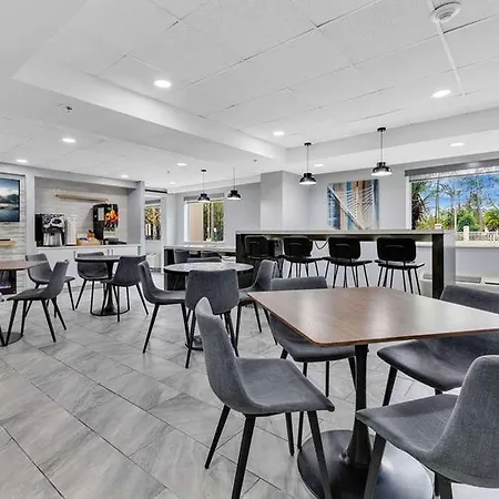 La Quinta Inn & Suites By Wyndham Jacksonville Mandarin 