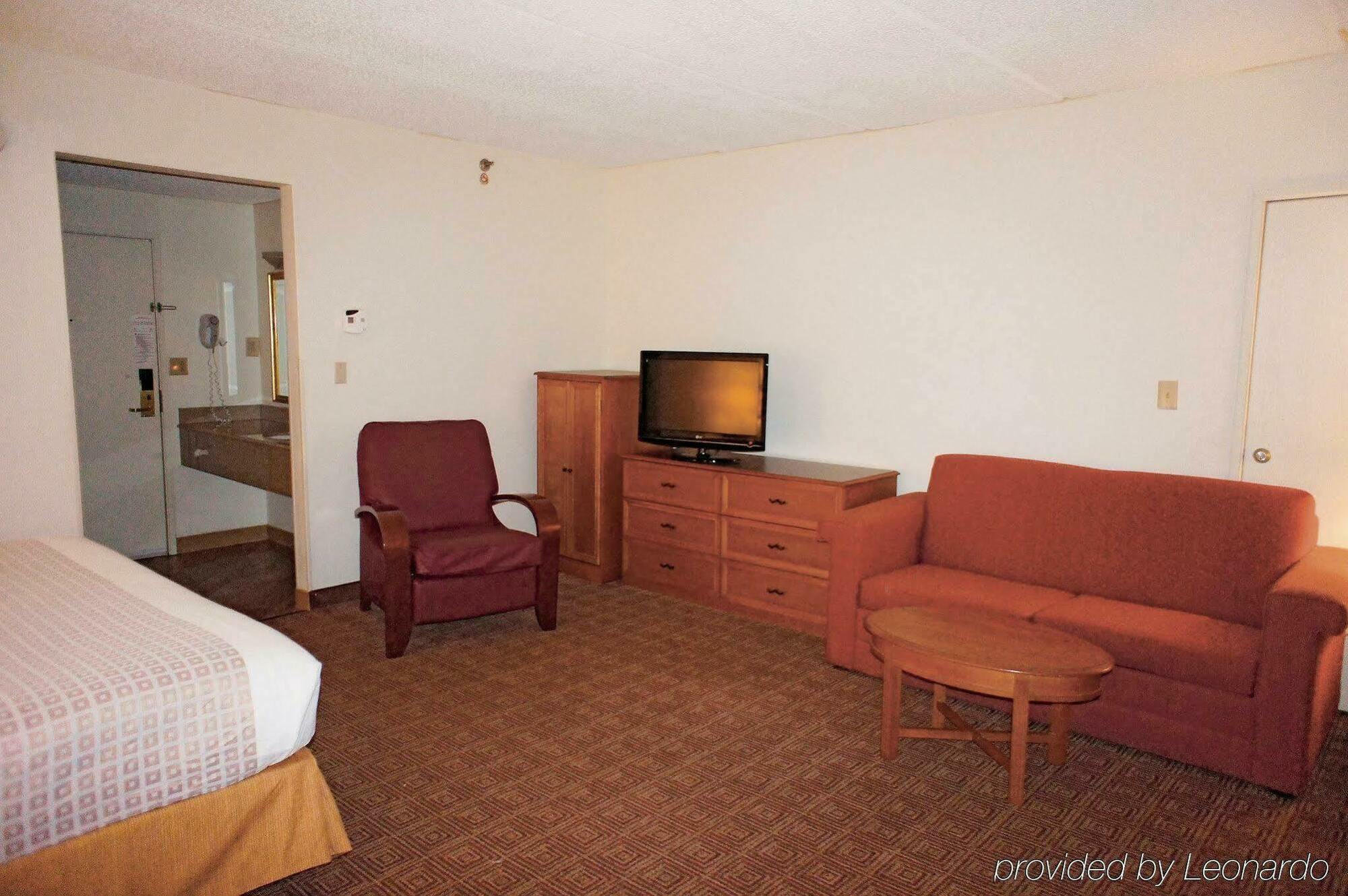 La Quinta & By Wyndham Mandarin Jacksonville